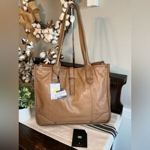 NWT Frye Leather Campus Tote Shoulder Bag Beige Brown Tan MSRP $378